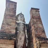 วัดมหาธาตุ สัญลักษณ์ของอาณาจักรสุโขทัย
