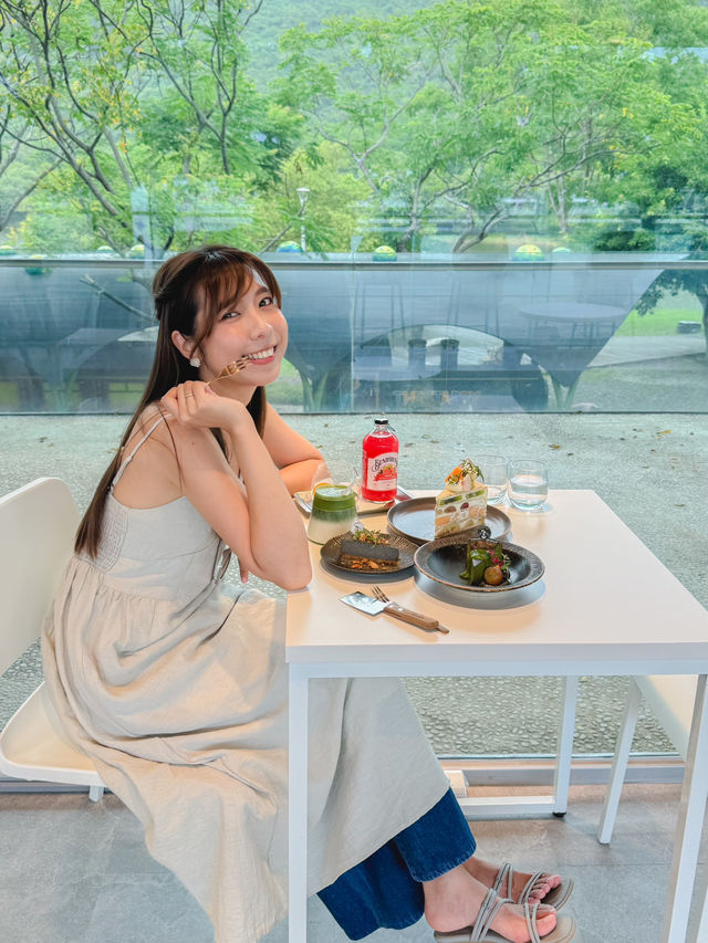 宜蘭必吃千層！坐擁無敵景緻「Tjuku cafe啾咕咖啡」