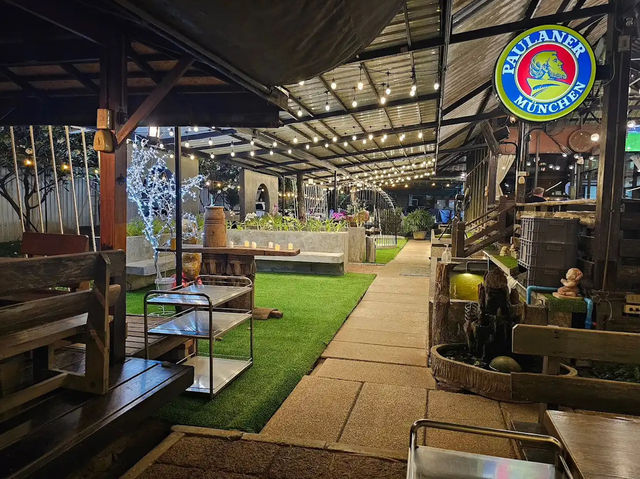 “ครัวปีกไม้” ร้านอาหารถนนศรีนครินทร์