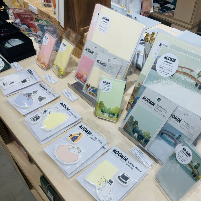 【渋谷】HIGHTIDE STORE - ポップ雑貨からレトロ雑貨まで揃う素敵空間 -