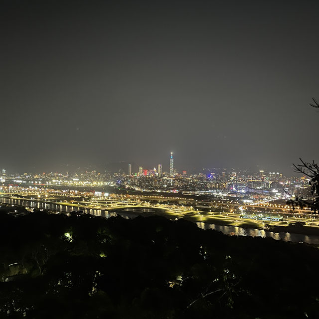 【台湾】圓山ホテルのすぐ裏側🌃 剣潭山をハイキング