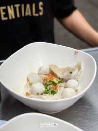 ลิ้มเล่าซา ร้านเก่าแก่ที่ขึ้นชื่อเรื่องลูกชิ้นปลา