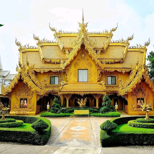 ร่องขุ่น 🙏🏼 พุทธศิลป์เมืองเชียงราย