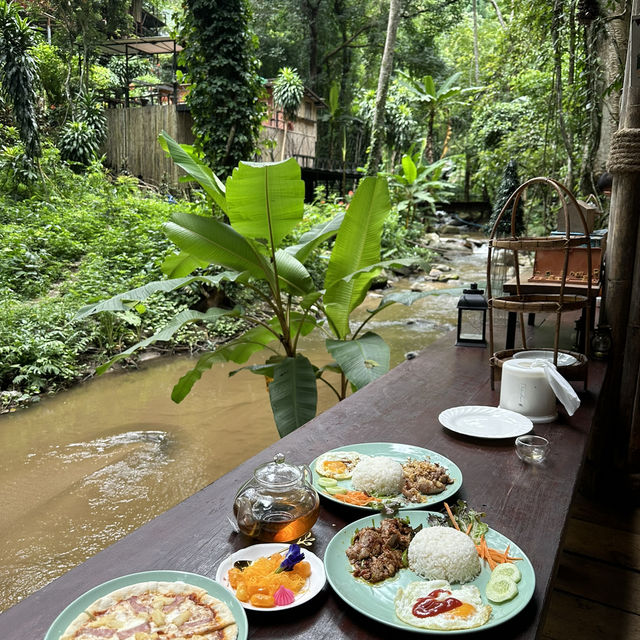 Beautiful cafe in Chiangdao, Tarnchevee