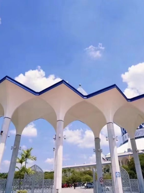Visit to this beautiful mosque malaysia 🇲🇾 