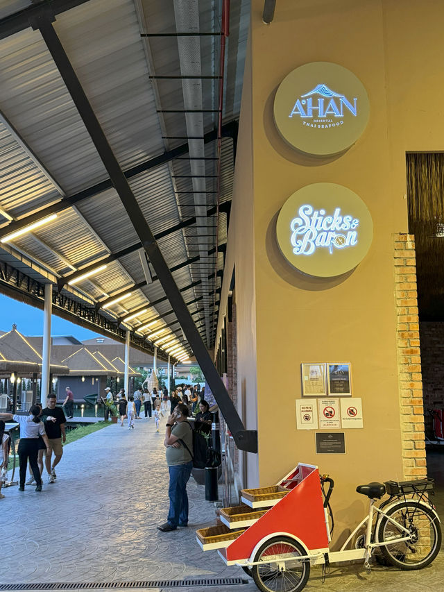 A’Han Oriental Thai Seafood, Monkey Canopy