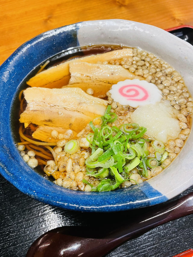 【長野県/下諏訪　鰹節問屋直伝の極上のつゆのいい香り漂う店内で国産石臼挽きのお蕎麦を食べられるお蕎麦屋さん】