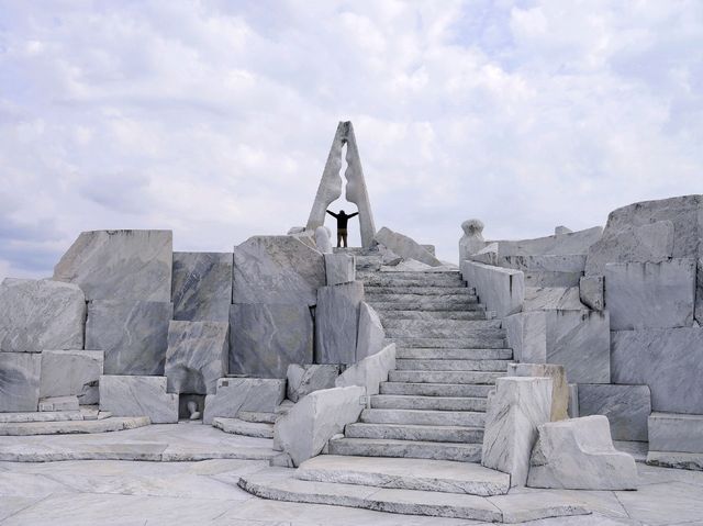 【広島県】尾道の新名所！お寺の中に白亜の現代アート「未来心の丘」