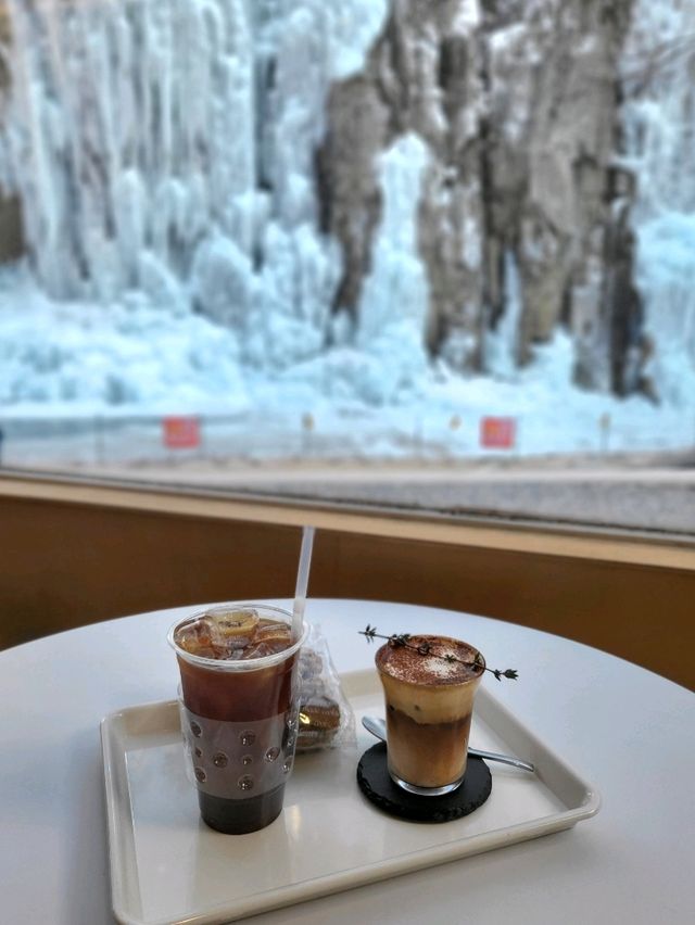 청송여행 필수코스로 추천하는 빙벽카페