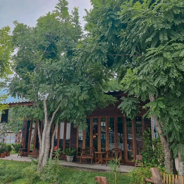 คาเฟ่สไตล์โฮมมี่ บางแสน