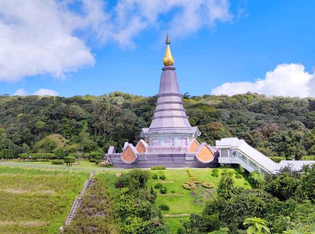 พระธาตุ​ดอย​อินทนนท์​ ไหว้พระขอพร เชียงใหม่