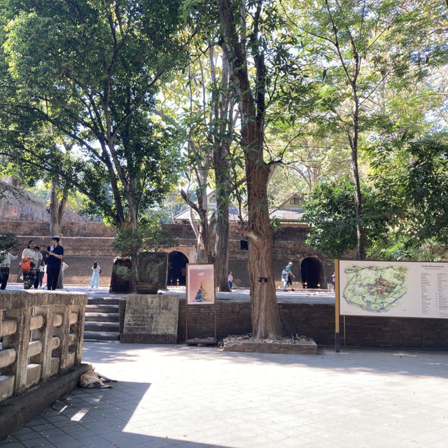 ‘วัดอุโมงค์’ วัดบรรยากาศดี เที่ยวแล้วสบายใจ