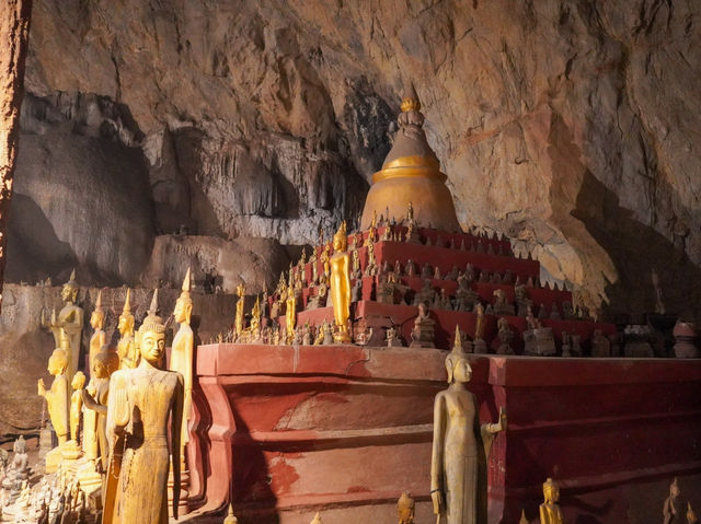 ถ้ำปากอู (ถ้ำติ่ง) หลวงพระบาง ความงามริมแม่น้ำโขง