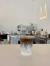 Kyojin: คาเฟ่สไตล์ญี่ปุ่น ท่ามกลางภูเขาที่ สุราษฎร์