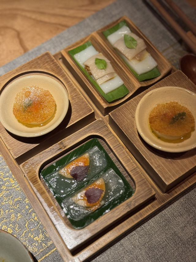 14 COURSE MEAL 😱 IN VIETNAM 🇻🇳