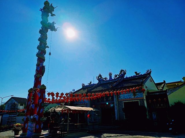 泰国董里华人文化古迹寺庙景点:董里萬德善堂，适合祈福打卡拍照📸