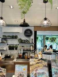 คาเฟ่ที่ฉะเชิงเทราทำถึง เอาน้ำตกวางไว้กลางคาเฟ่!!!