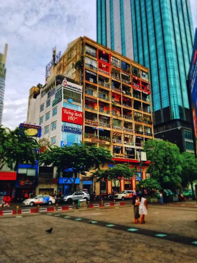 越南胡志明市|☕咖啡公寓