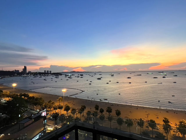 เที่ยวพัทยา 3 วัน 2 คืน @ Hilton Pattaya 