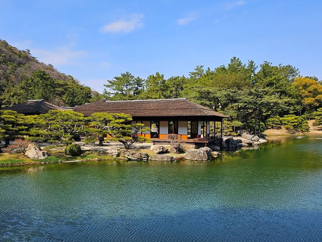 日本美の極み—四季折々の栗林公園