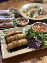 🌻하노이 맛집 '꽌안응온 (Quan an Ngon)'