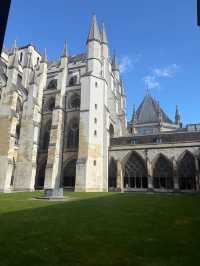 The Houses of Parliament: A Seat of Power 