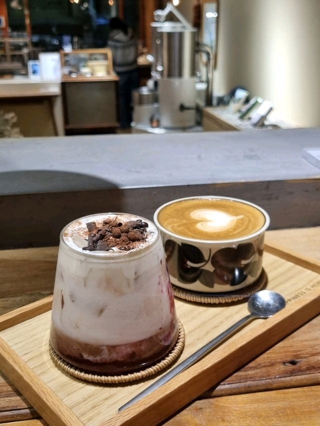 ☕️감성적인 인테리어의 카페! 그리다부부