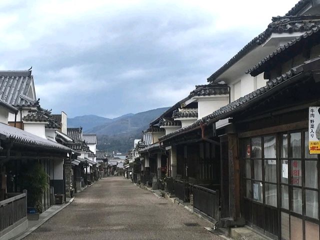 假屋崎省吾による華麗なる美の世界