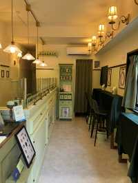 Mrs. JACKDOLL: A Charming Crepe Stand in Kagurazaka