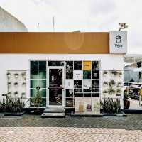 Toko Kopi Tuku in Surabaya