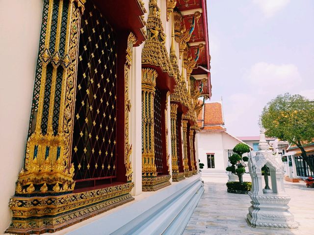 泰國曼谷市中心湄南河畔著名古跡皇家寺廟景點：Wat Sangwet Witsayaram，暹羅文化藝術精美寺廟建築，適合打卡拍照📸冥想