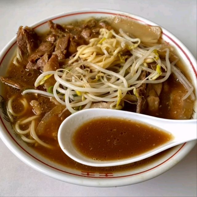 中華そば一本！肉入り中華そば。