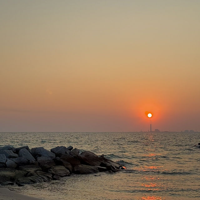 หาดแหลมเจริญ - ระยอง