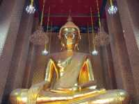 กราบ🙏พระพุทธไตรรัตนนายกวัดกัลยาณมิตร