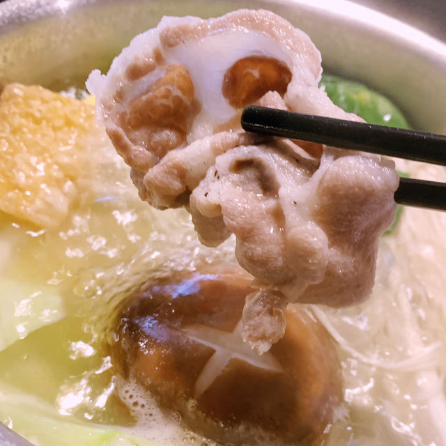 櫻花樹下吃火鍋？！頭份秘境餐廳，適合聚餐