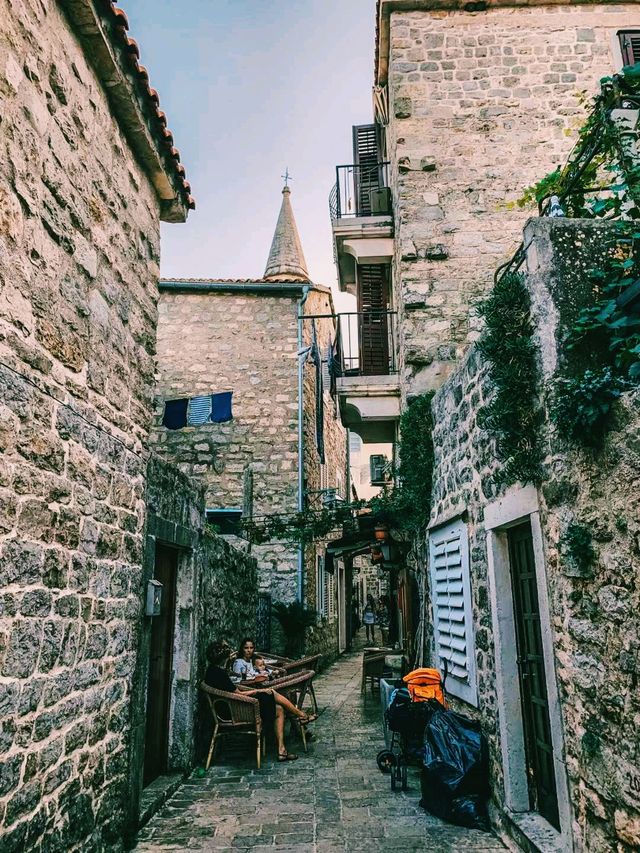 歐洲小國黑山著名旅遊城市佈德瓦旅行攻略，適合打卡拍照📸