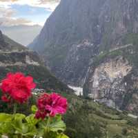 A Springtime Retreat at Shangri-La