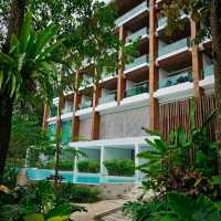ที่พัก และคาเฟ่ ริมทะเลขนอม