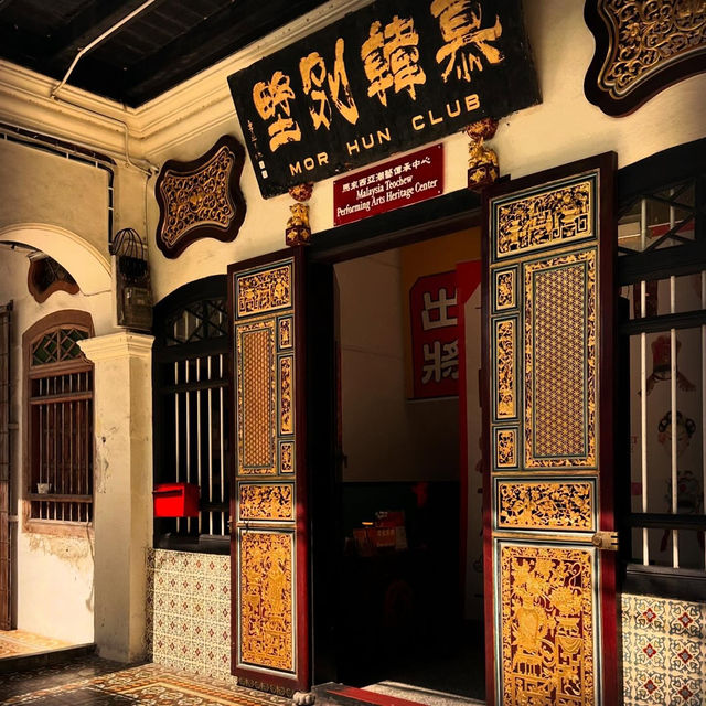  Georgetown UNESCO Heritage: Where Time Travel Meets Street Art & Char Kway Teow