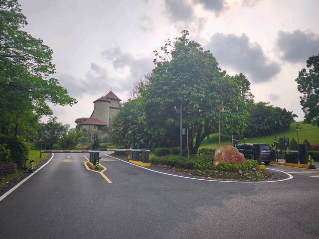 華為/溪流背坡村