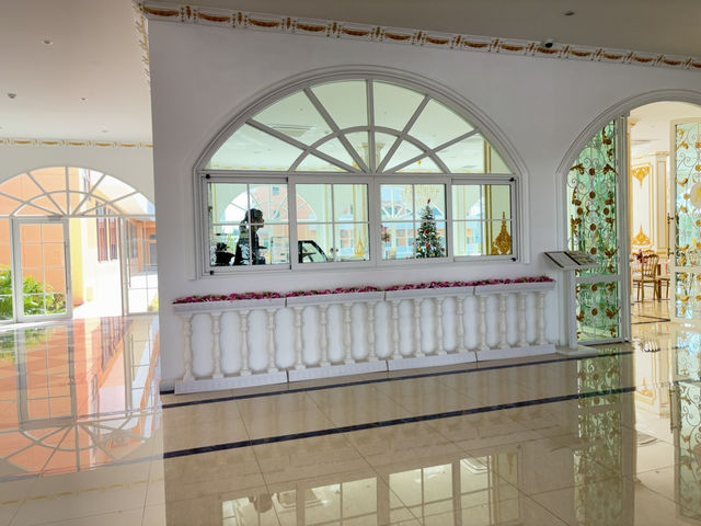 ชเลิสส์ลิ  ร้านอาหารและคาเฟ่