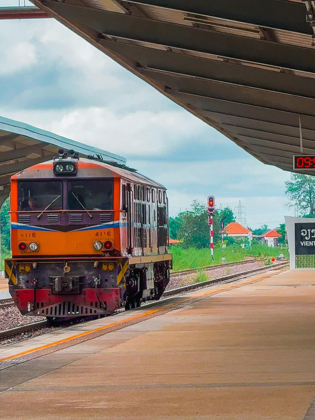 Thailand–Laos international train
