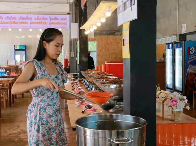 บุฟเฟ่ต์ไก่ตุ๋นมะระ 79 บาท
