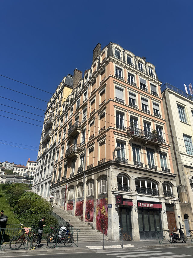 Lyon(ลียง) 