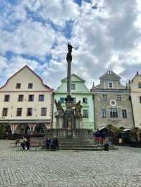 Wandering Through Český Krumlov – Cobblestones, Cafés & Fairytale Vibes