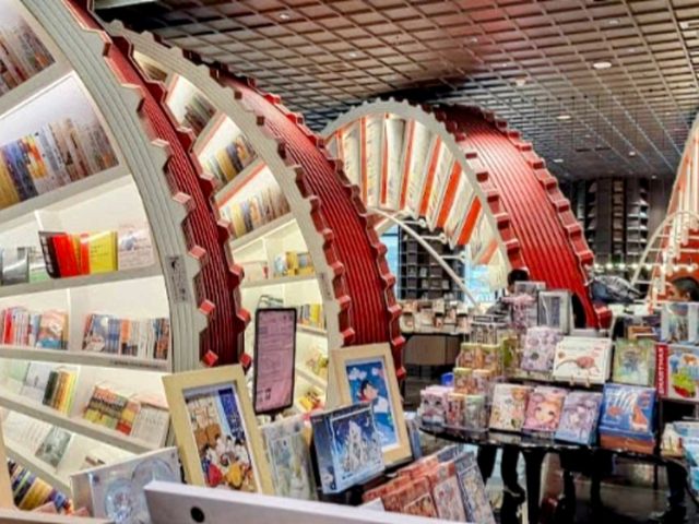 四川 | 重慶鍾書閣，彷如走入霍格華茲的魔法書店