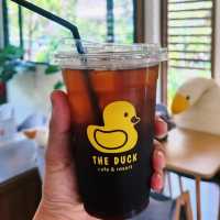 The Duck Cafe & Resort : คาเฟ่และรีสอร์ท