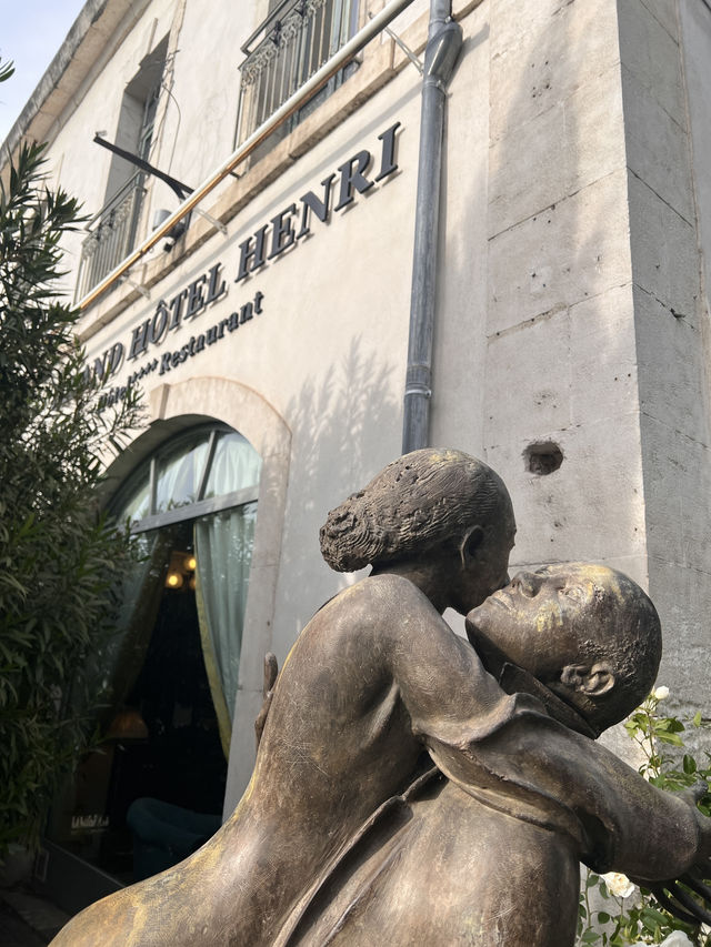 Grand Hôtel Henri เฟรนช์ชิคทางใต้ฝรั่งเศส