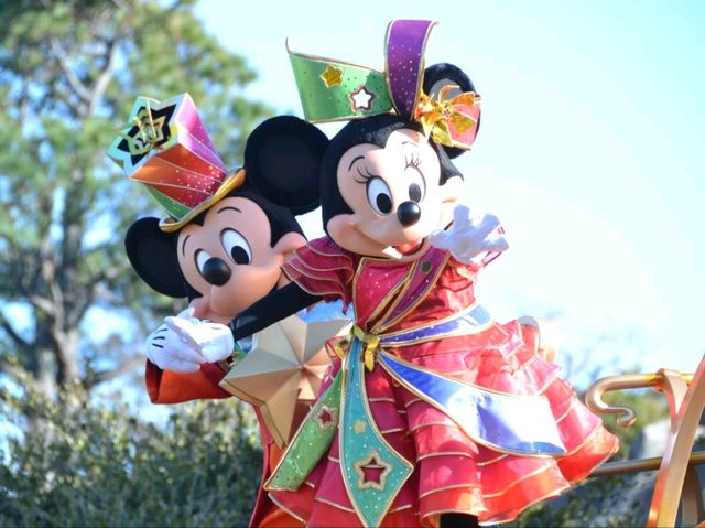 夢の国でミッキー＆ミニーに再会🎉40周年パレード！