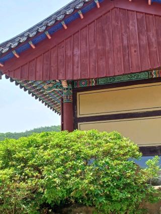 適合獨自沉思的道路，銀海寺